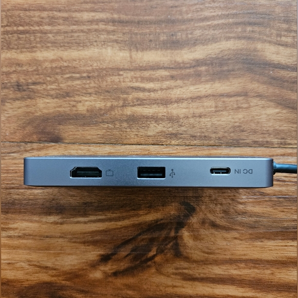 VAVA USB-C Hub, 8-in-1 USB-C Adaptor - Picture 3 of 5
